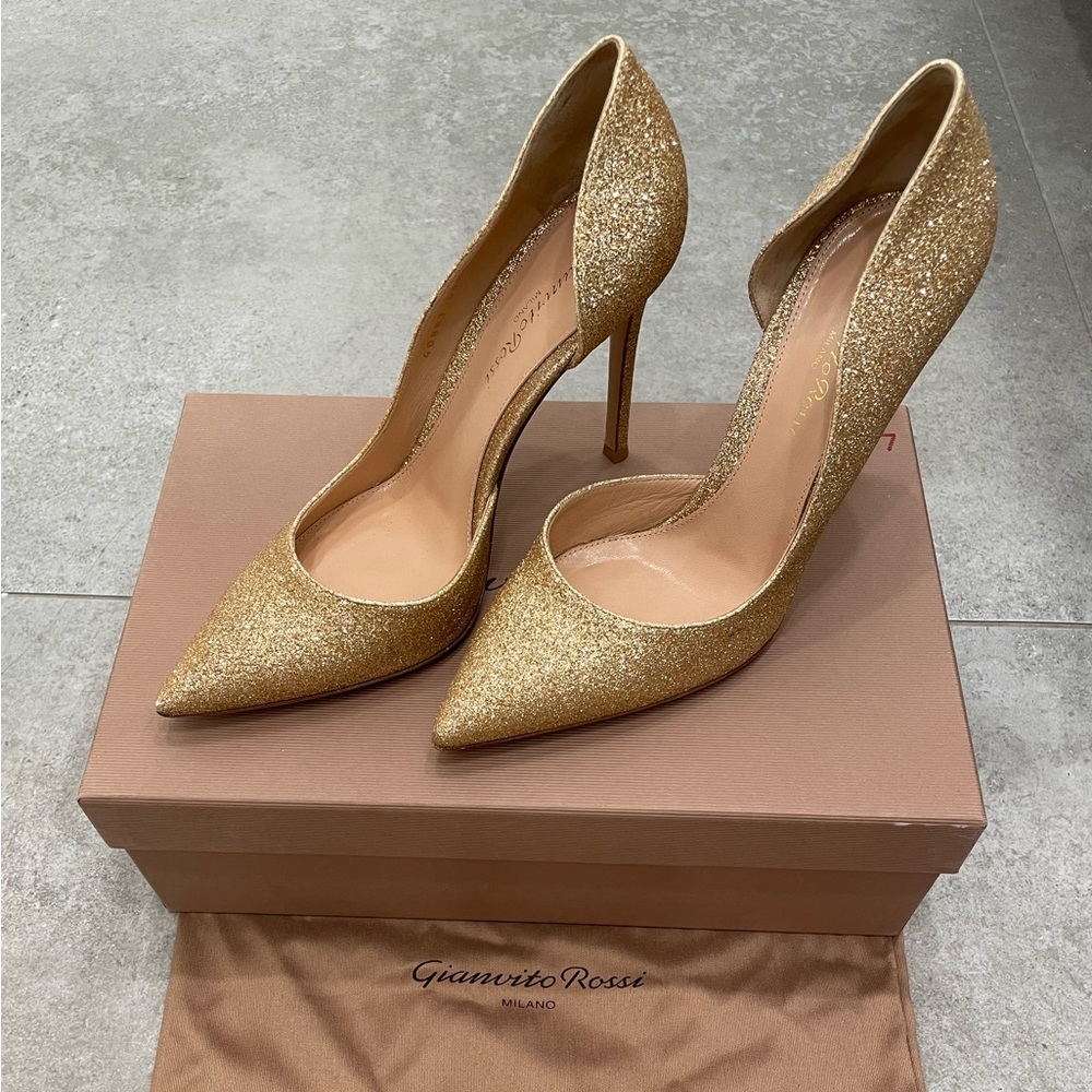Gianvito Rossi Gold Glitter / Sparkle Stiletto Pumps Gem